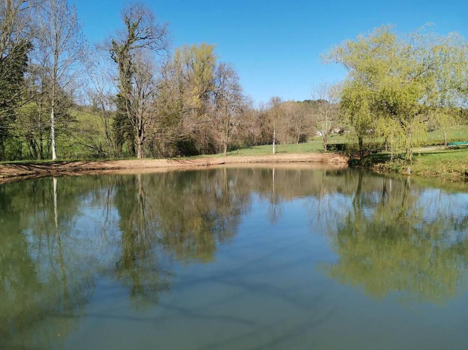 Maison De Campagne Avec Lac Prive Villa Saint-Côme-dʼOlt Exteriör bild